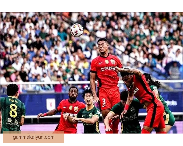 中超杯精彩对决：豪门球队激战，展现足球激情的巅峰表现