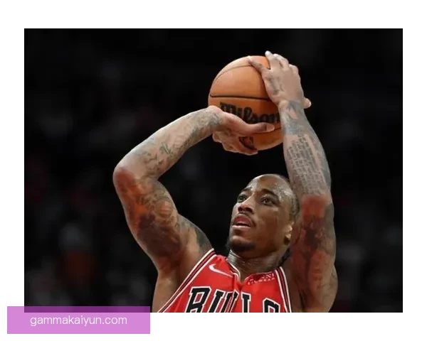 法蒂在新赛季中的射门方式引发球迷热议，表现值得关注。